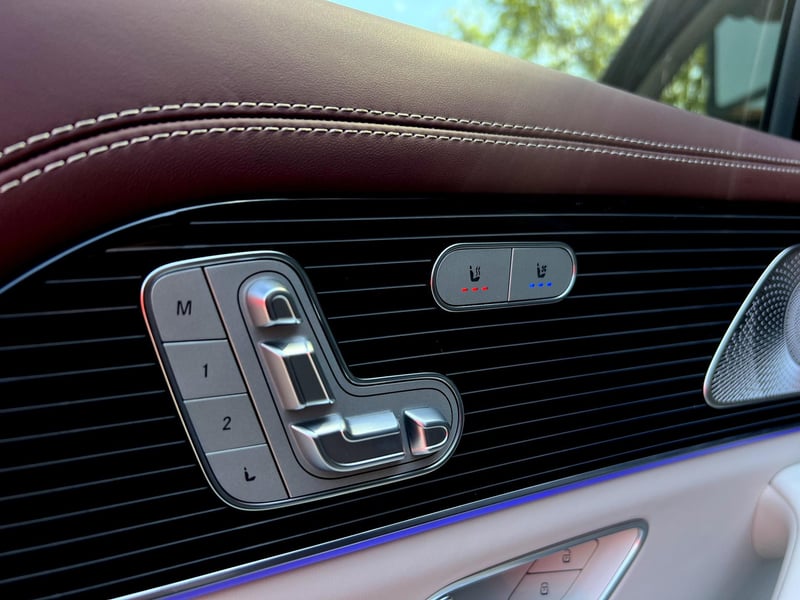 Car Thumb