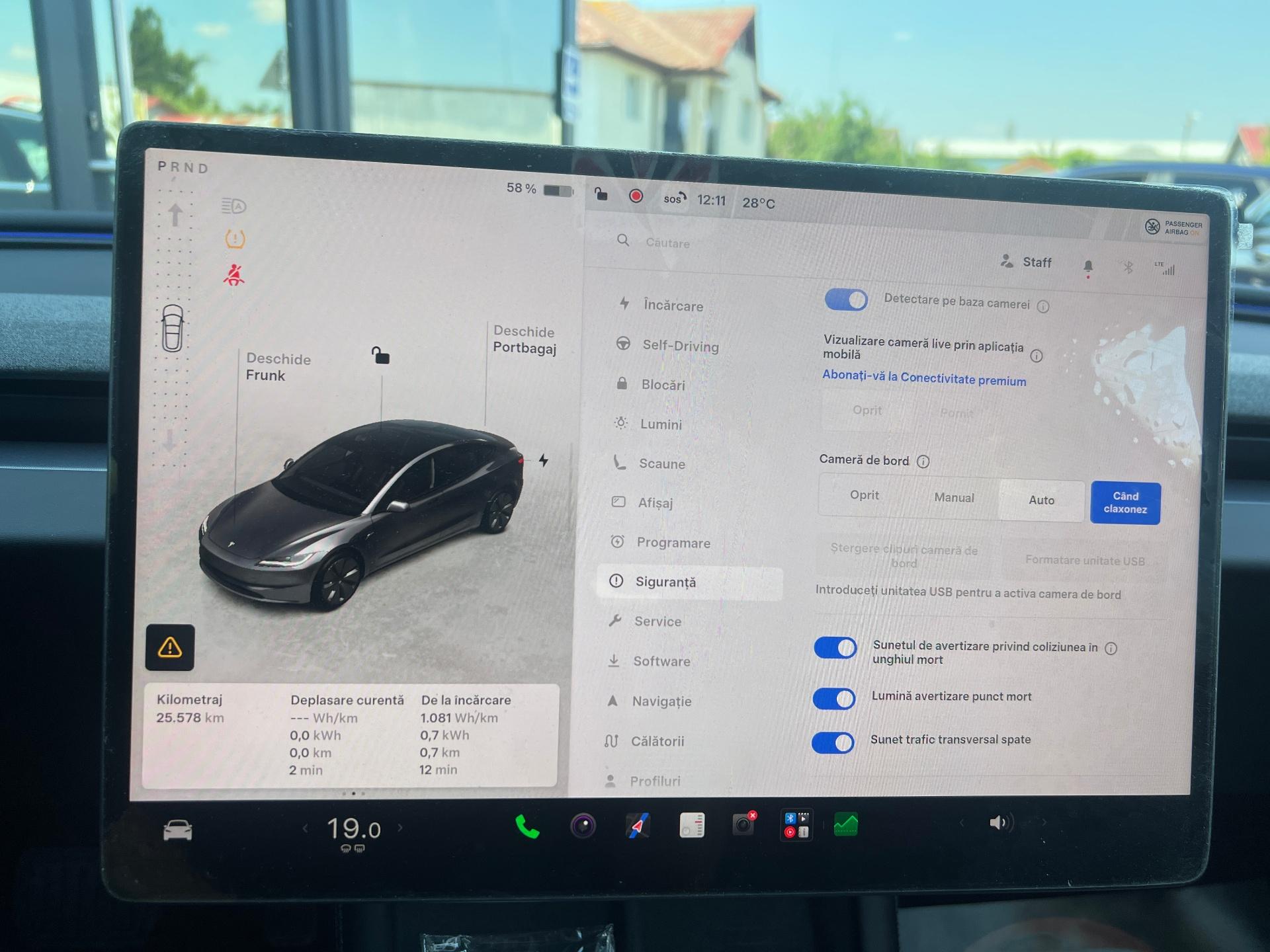 Tesla-Model 3