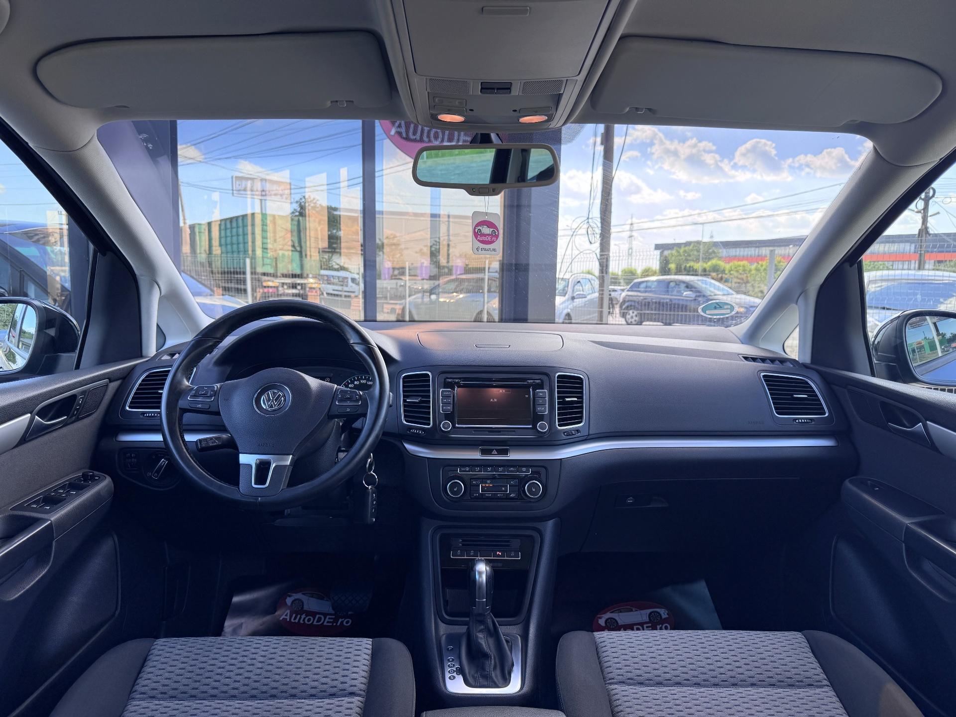 Volkswagen-Sharan