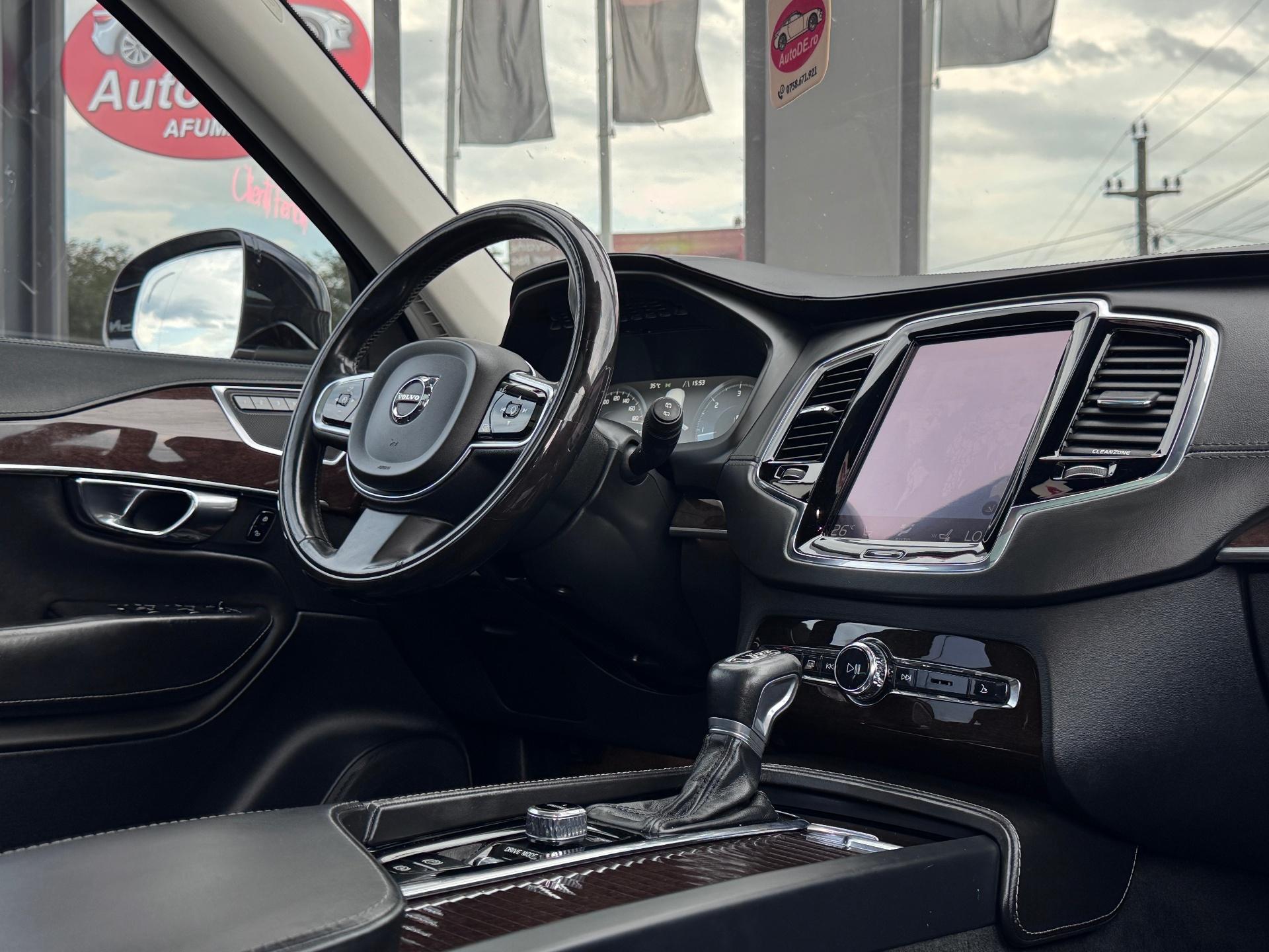 Volvo-XC 90