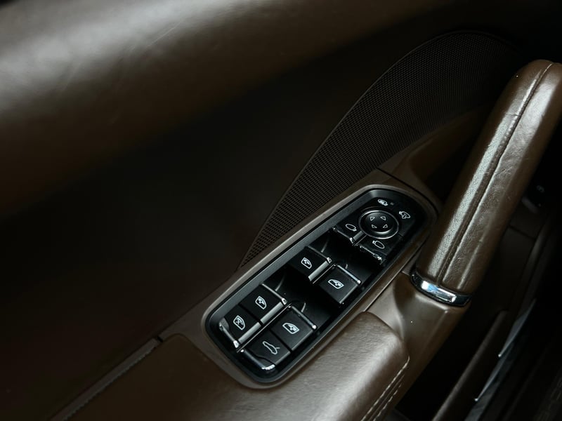 Car Thumb