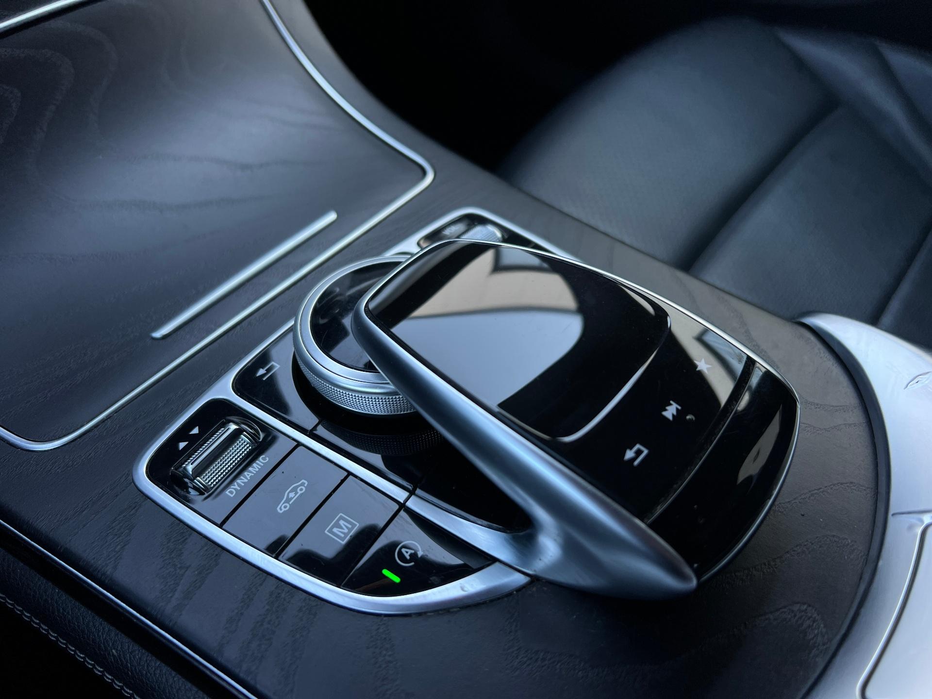 Mercedes-Benz-GLC-COUPE