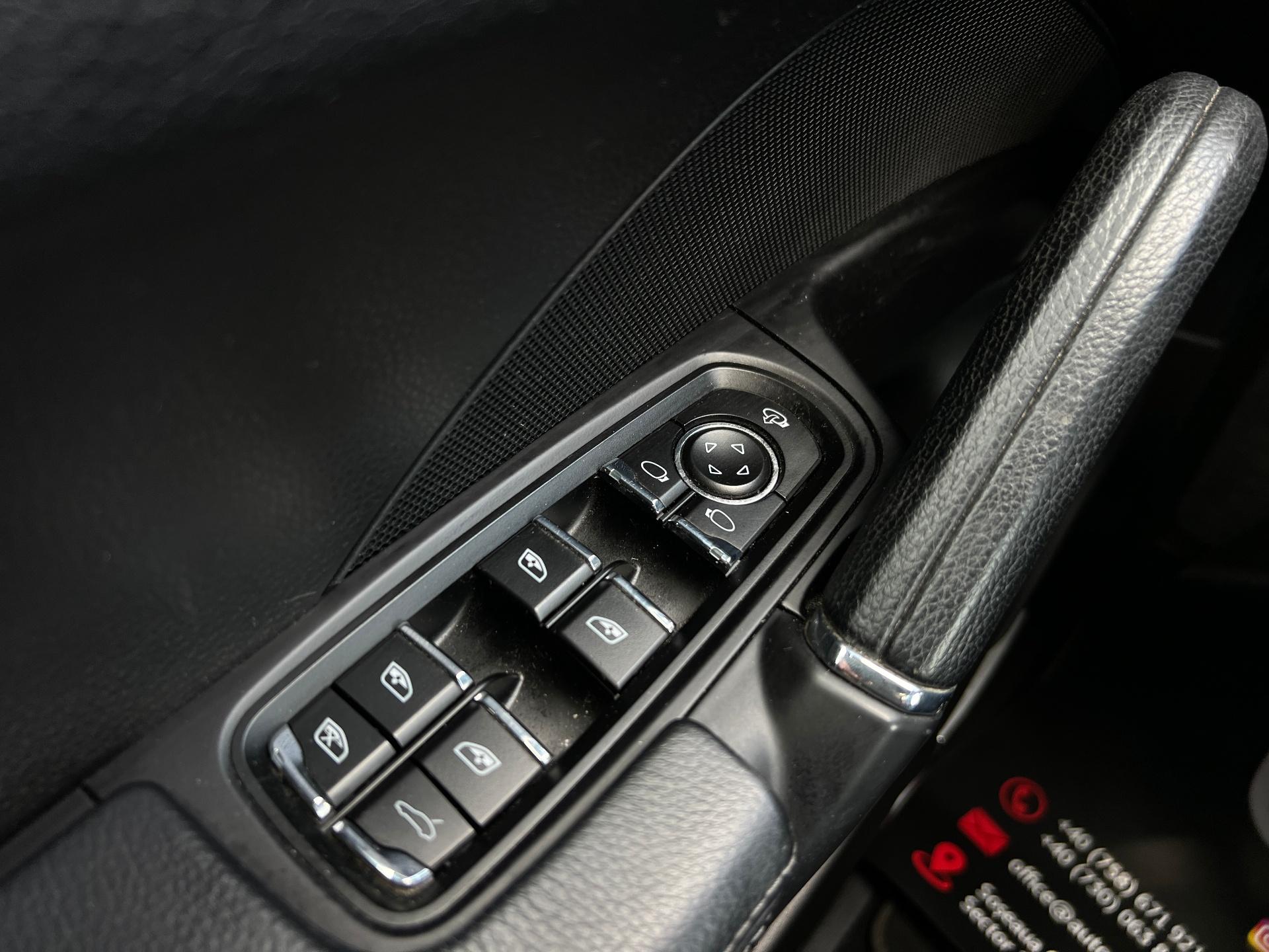 Porsche-Cayenne