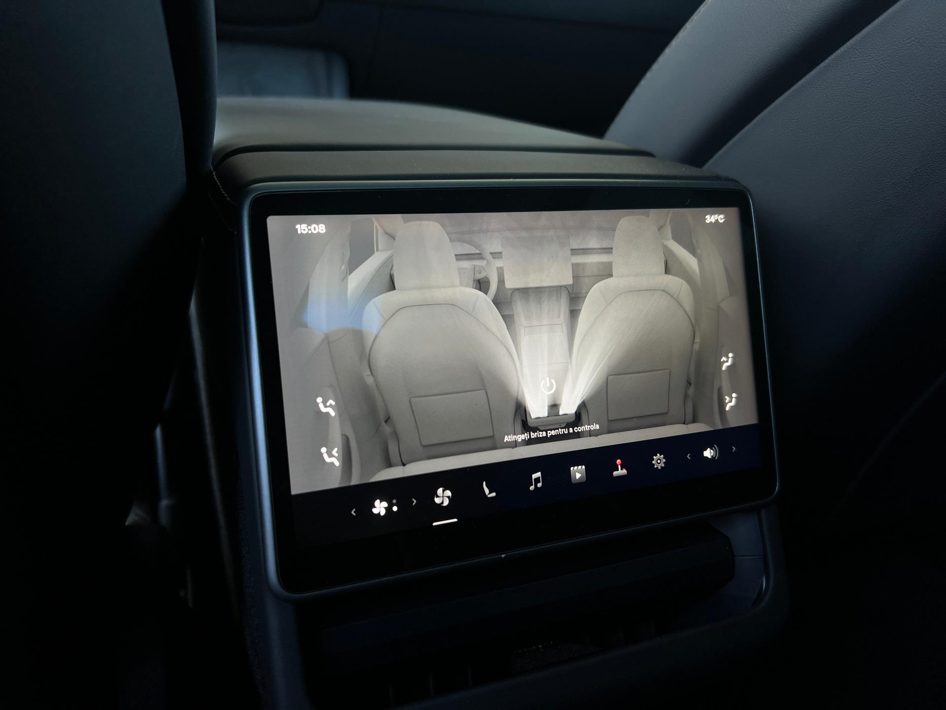 Tesla-Model 3