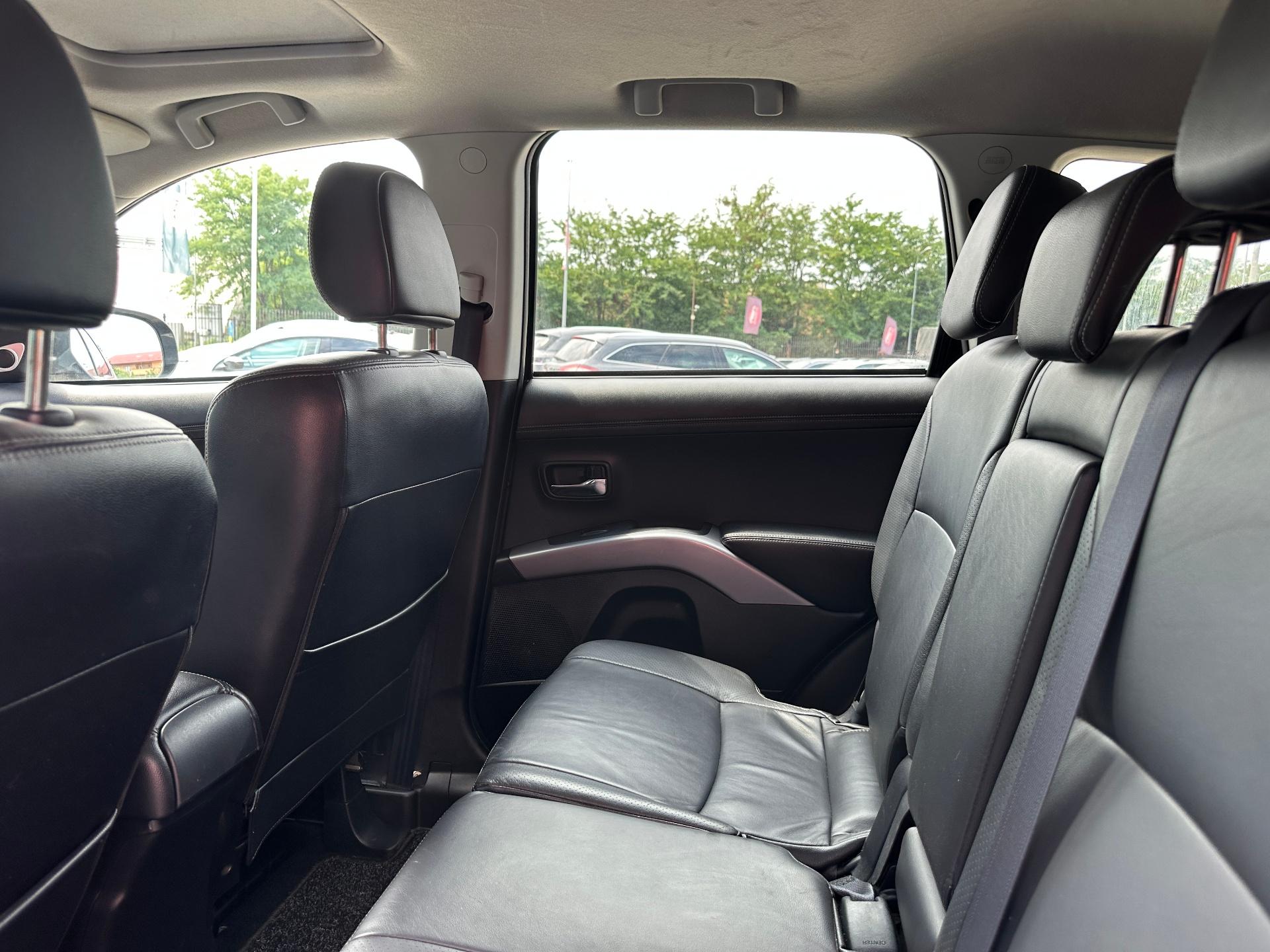 Mitsubishi-Outlander
