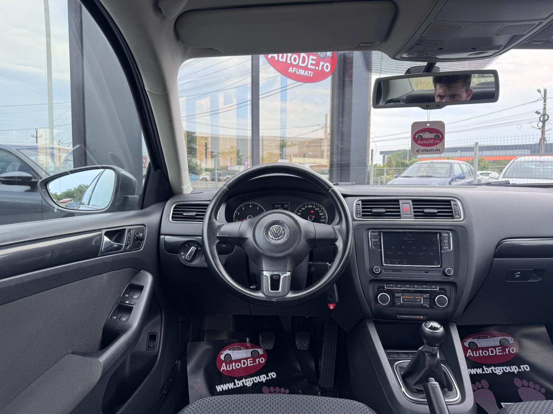 Volkswagen-Jetta