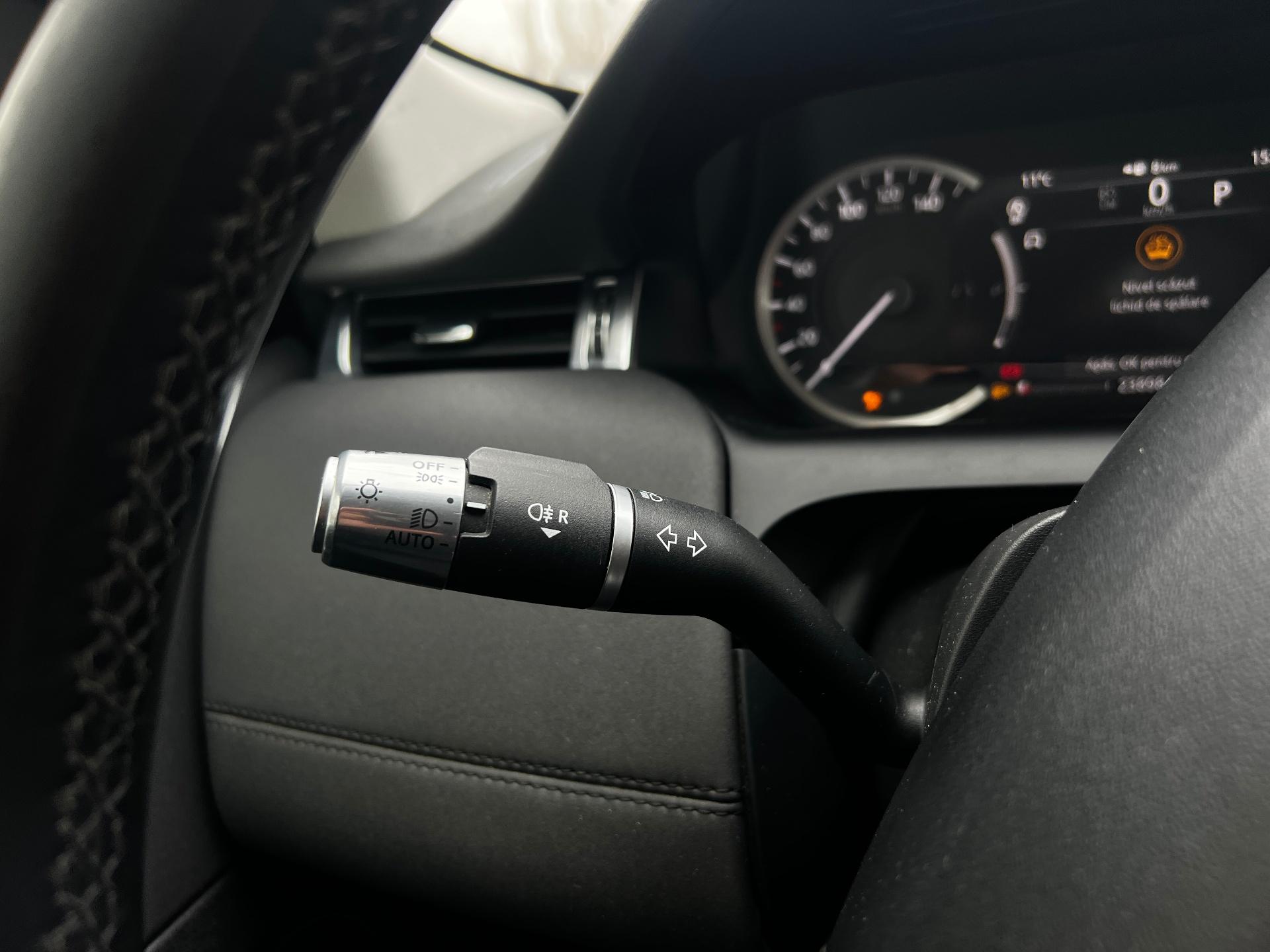 Land Rover-Discovery Sport