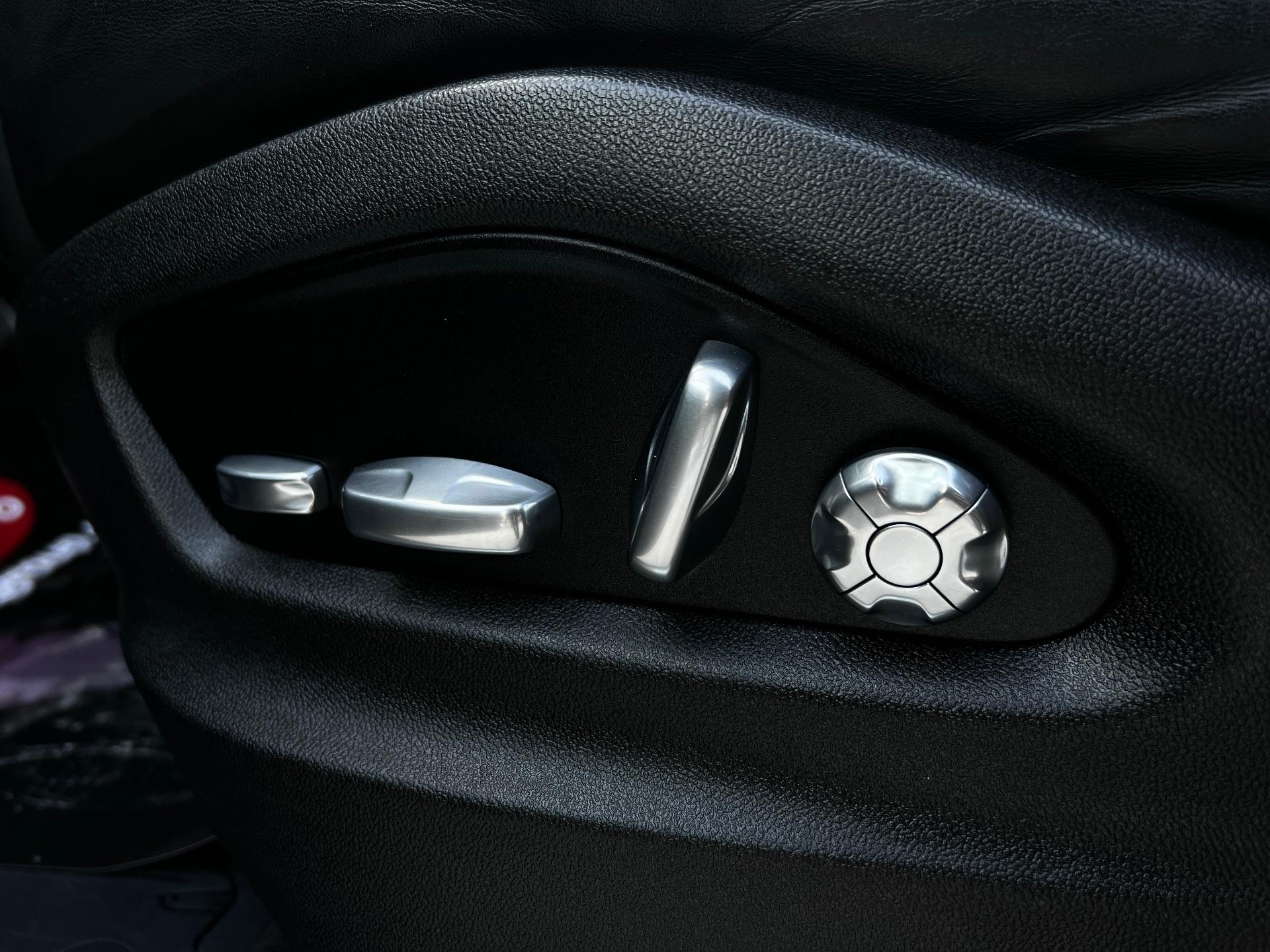 Porsche-Cayenne