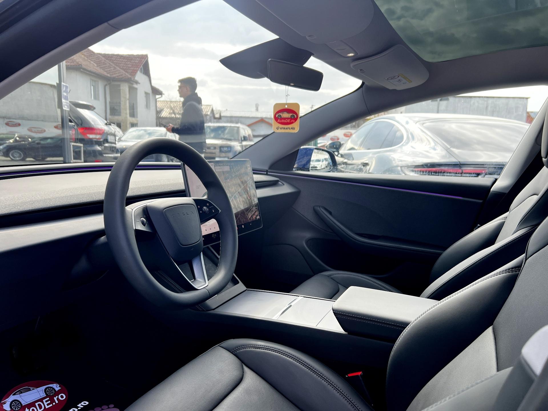 Tesla-Model 3