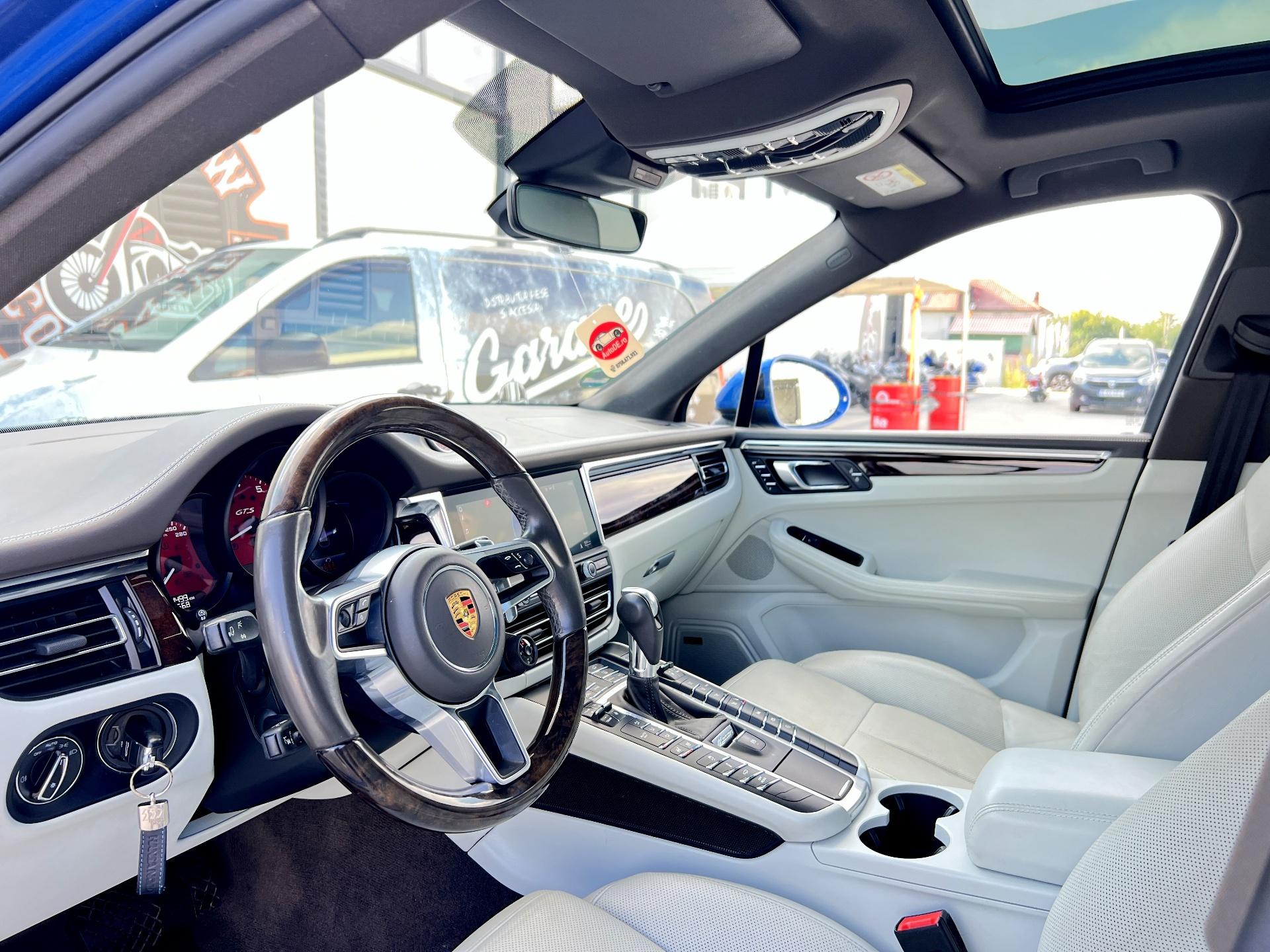 Porsche-Macan