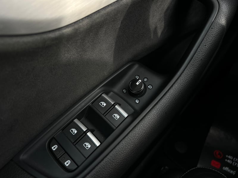 Car Thumb
