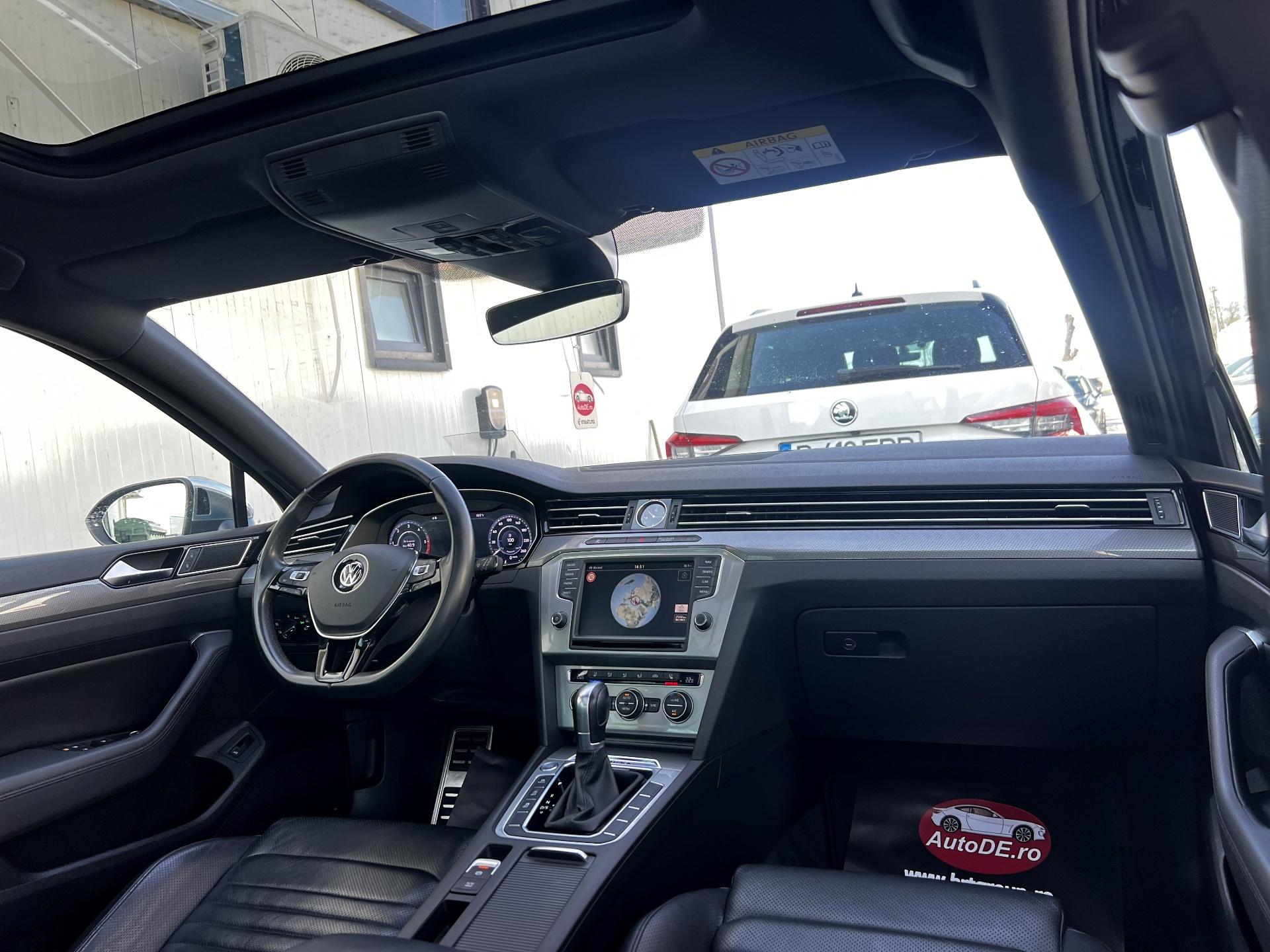 Volkswagen-Passat Alltrack