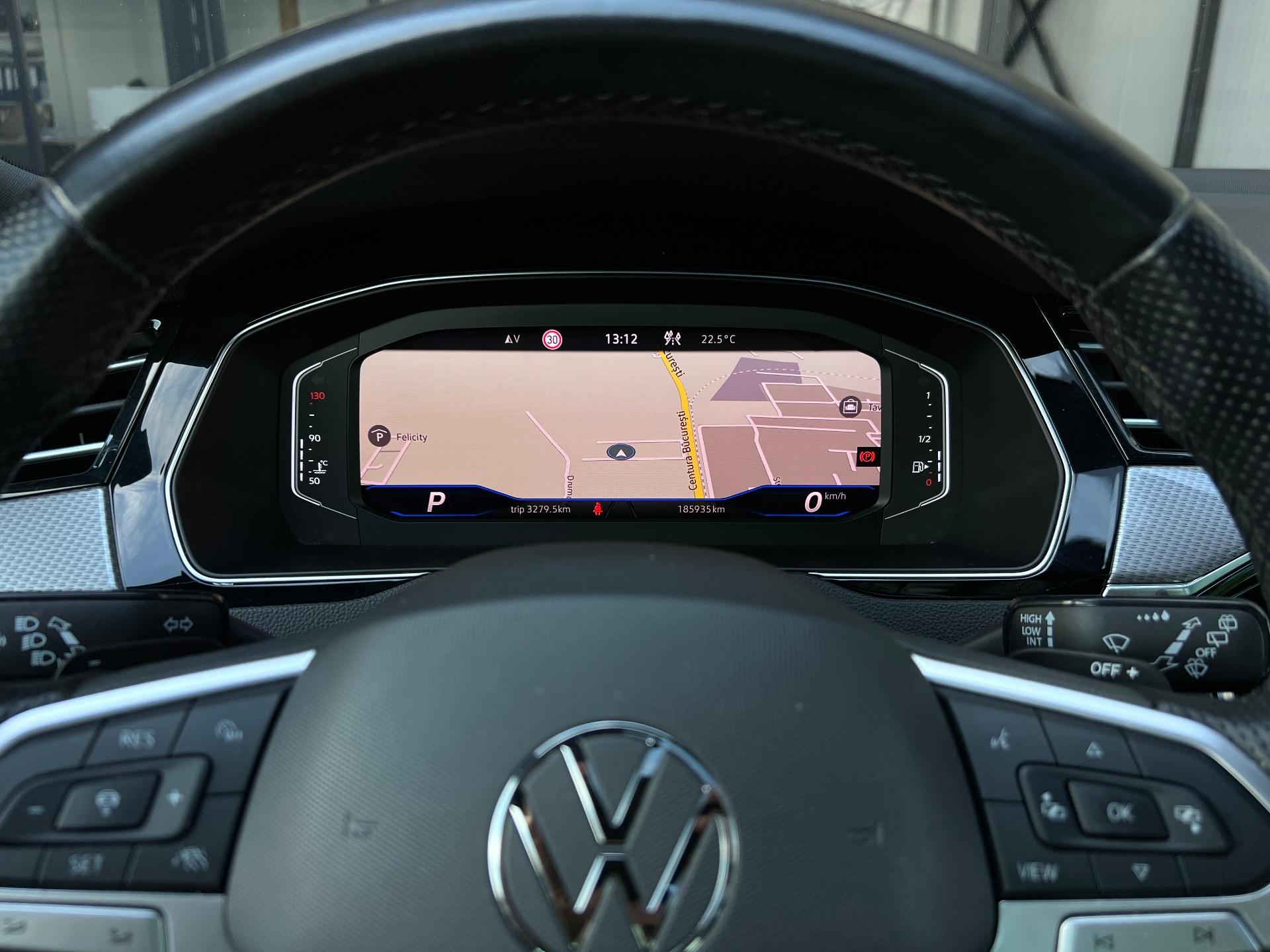 Volkswagen-Passat Alltrack