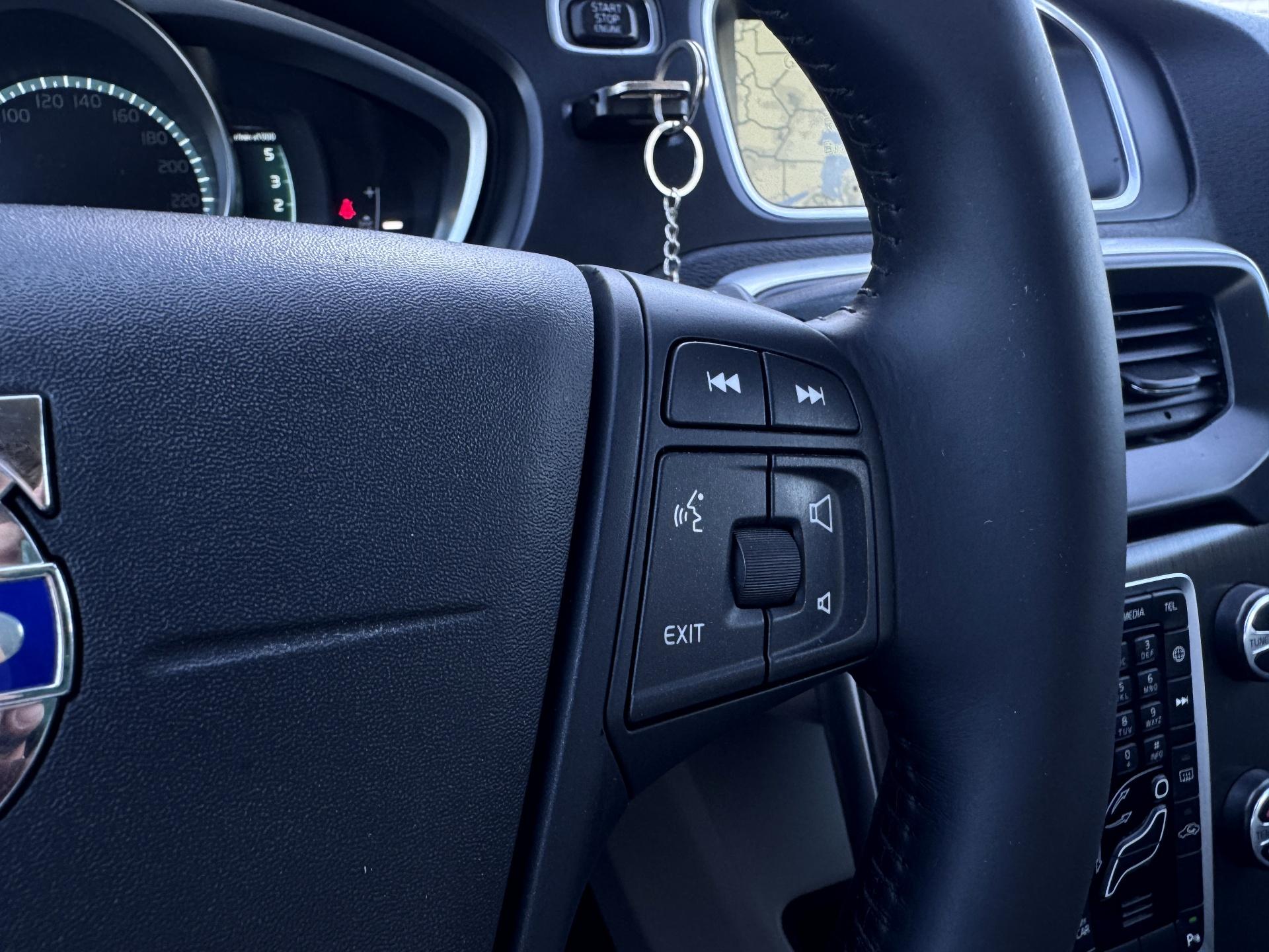 Volvo-V40