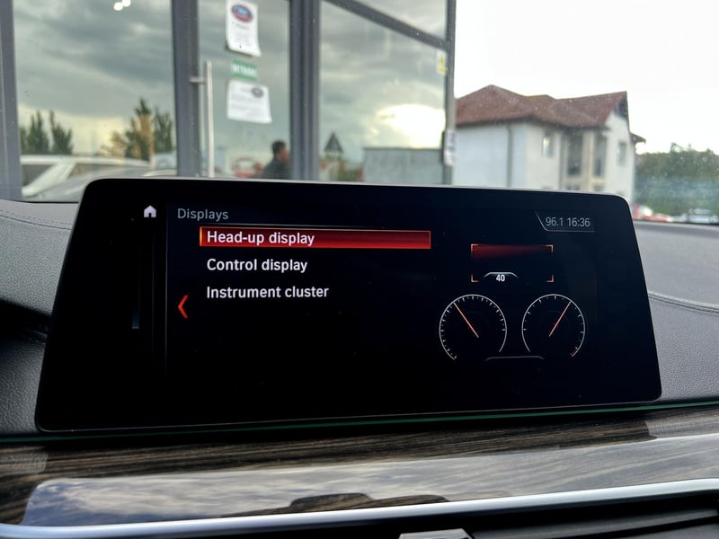 Car Thumb