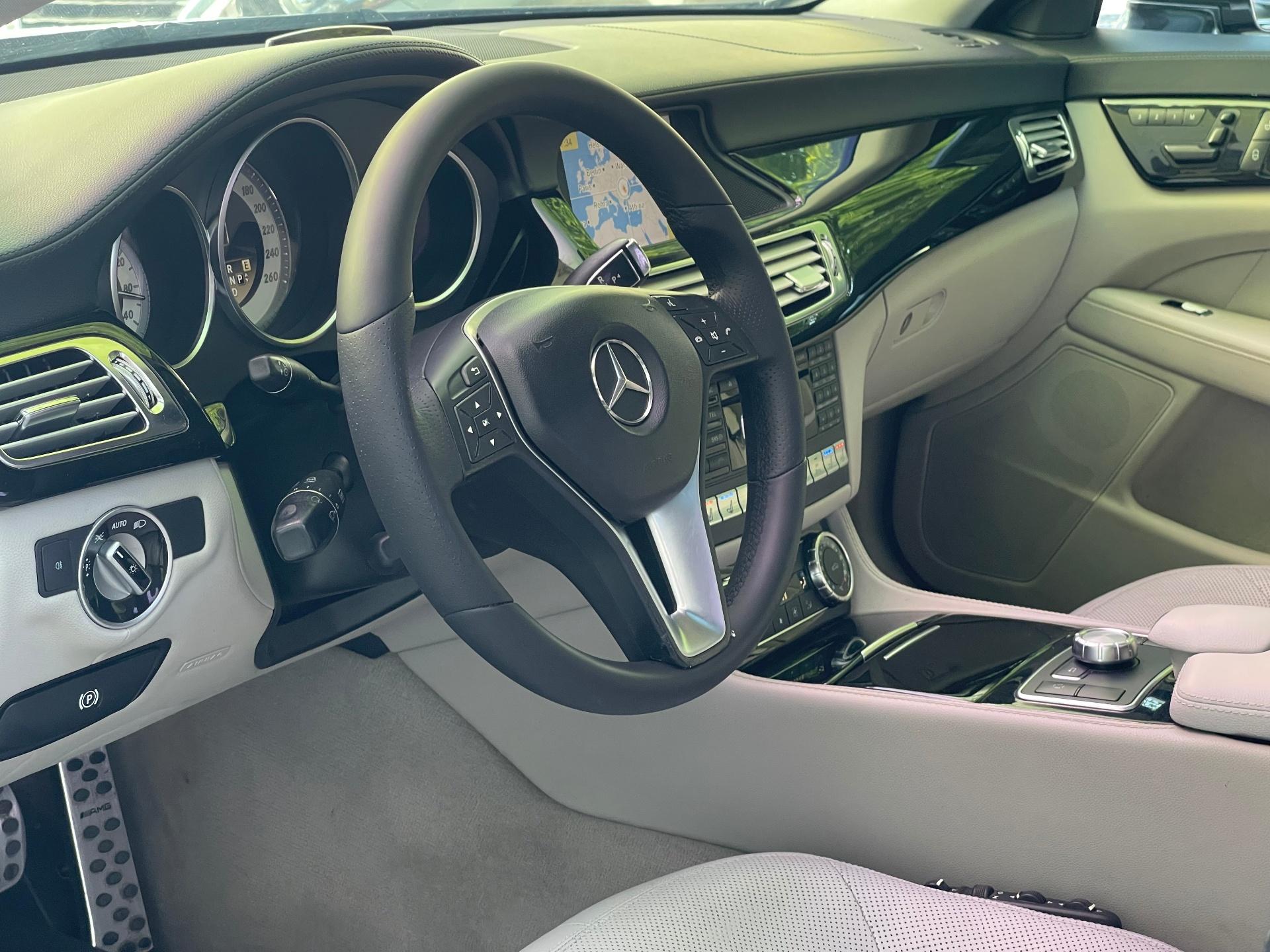 Mercedes-Benz-CLS