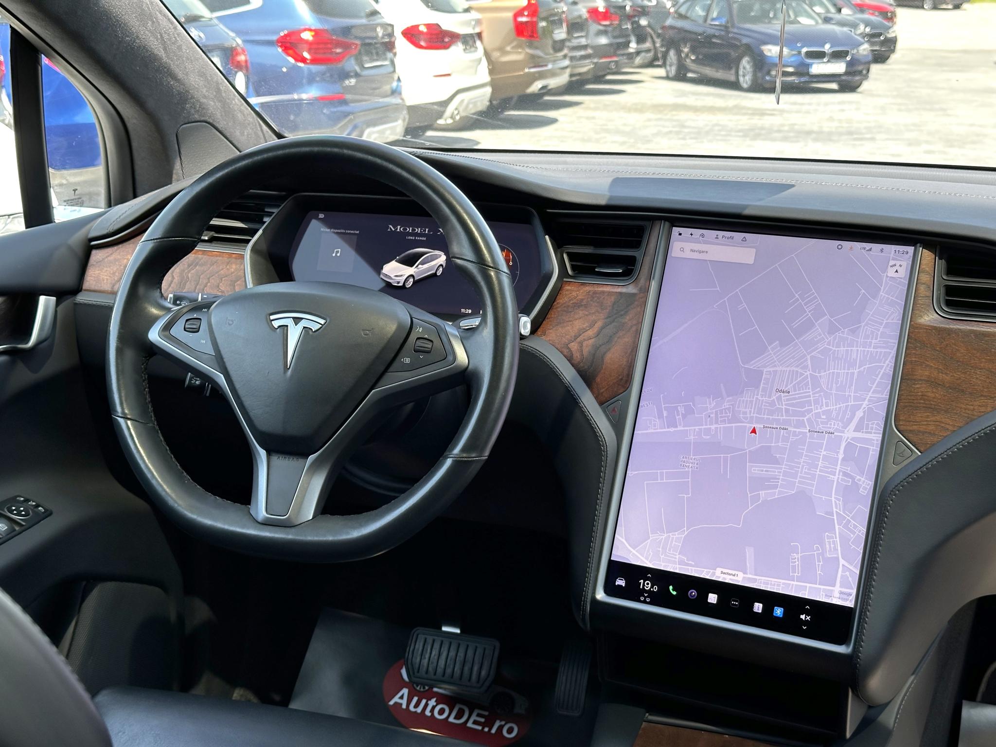 Tesla-Model X