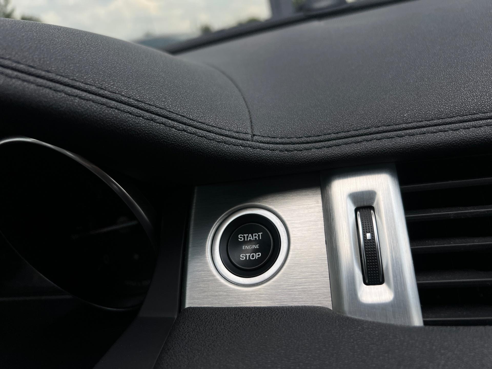 Land Rover-Range Rover Evoque