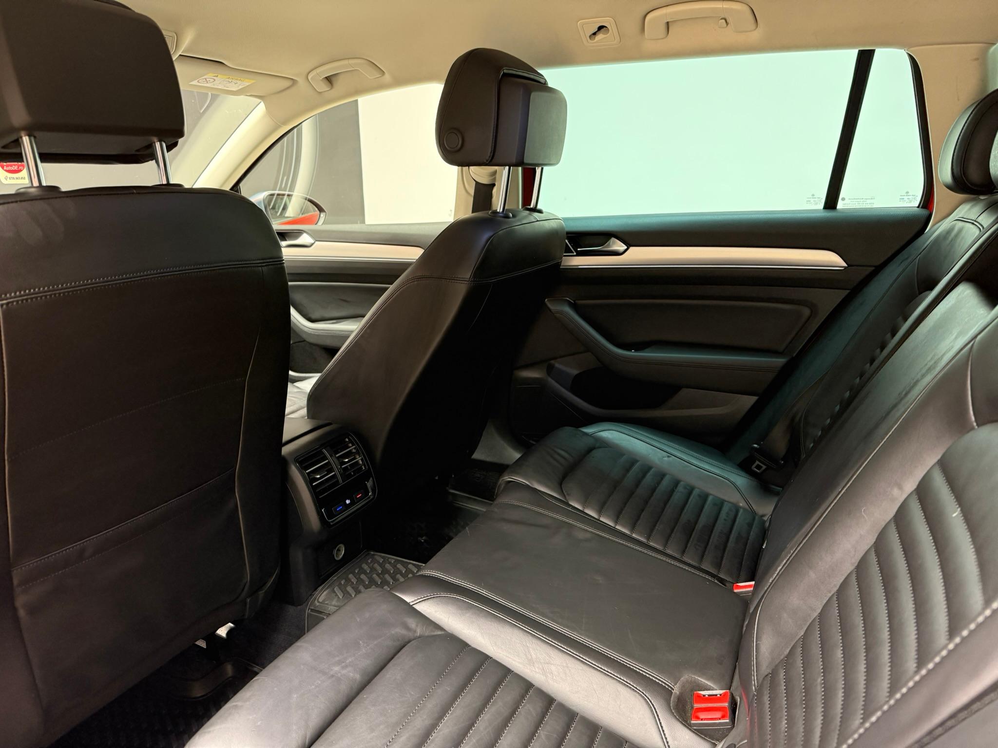 Volkswagen-Passat Alltrack