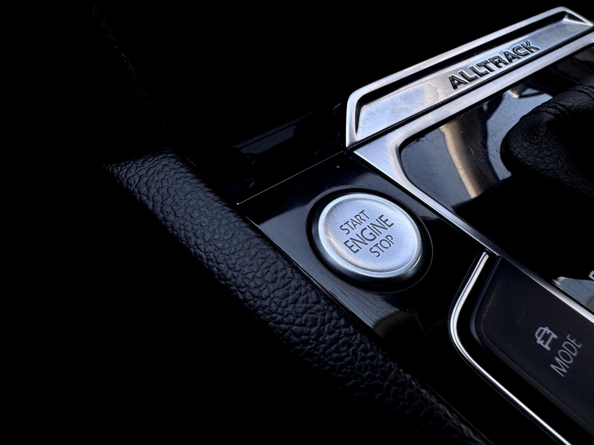 Volkswagen-Passat Alltrack