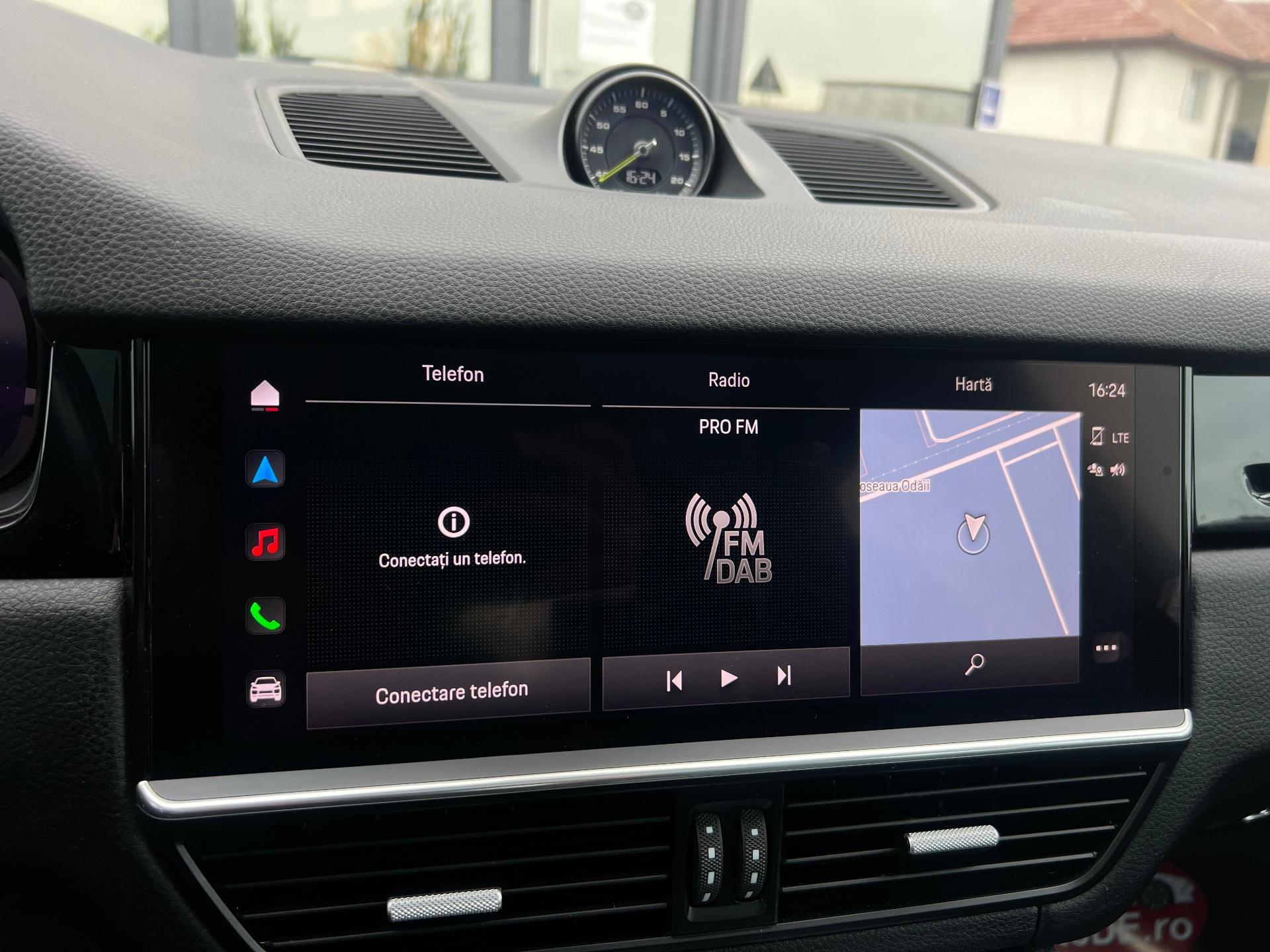 Porsche-Cayenne