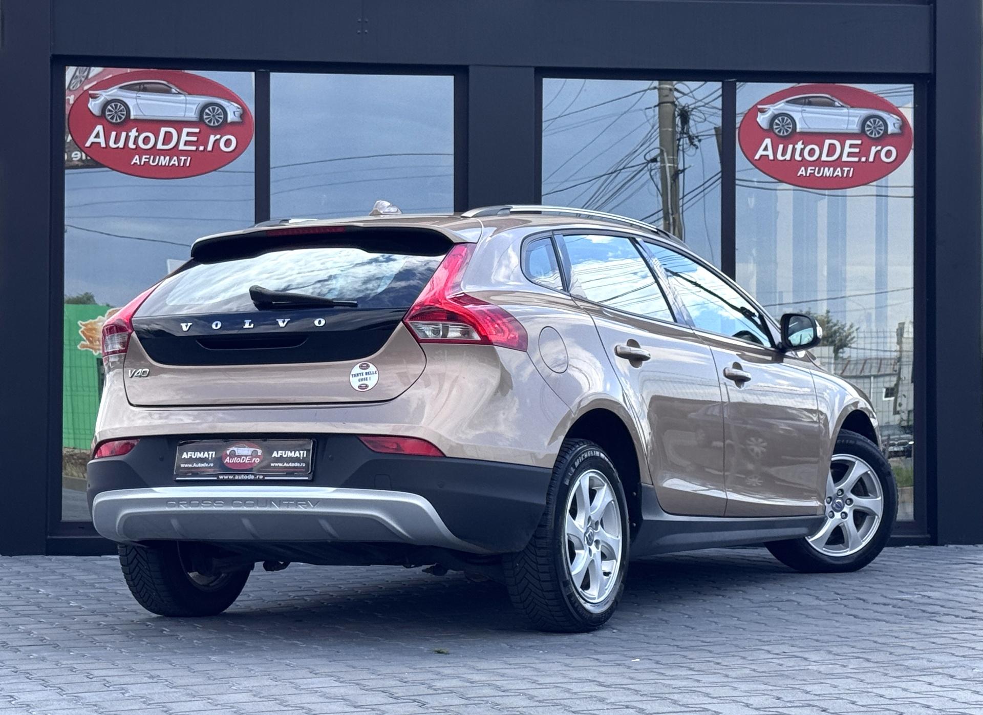 Volvo-V40
