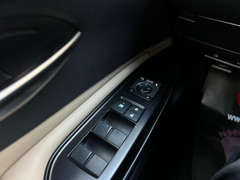 Car Thumb