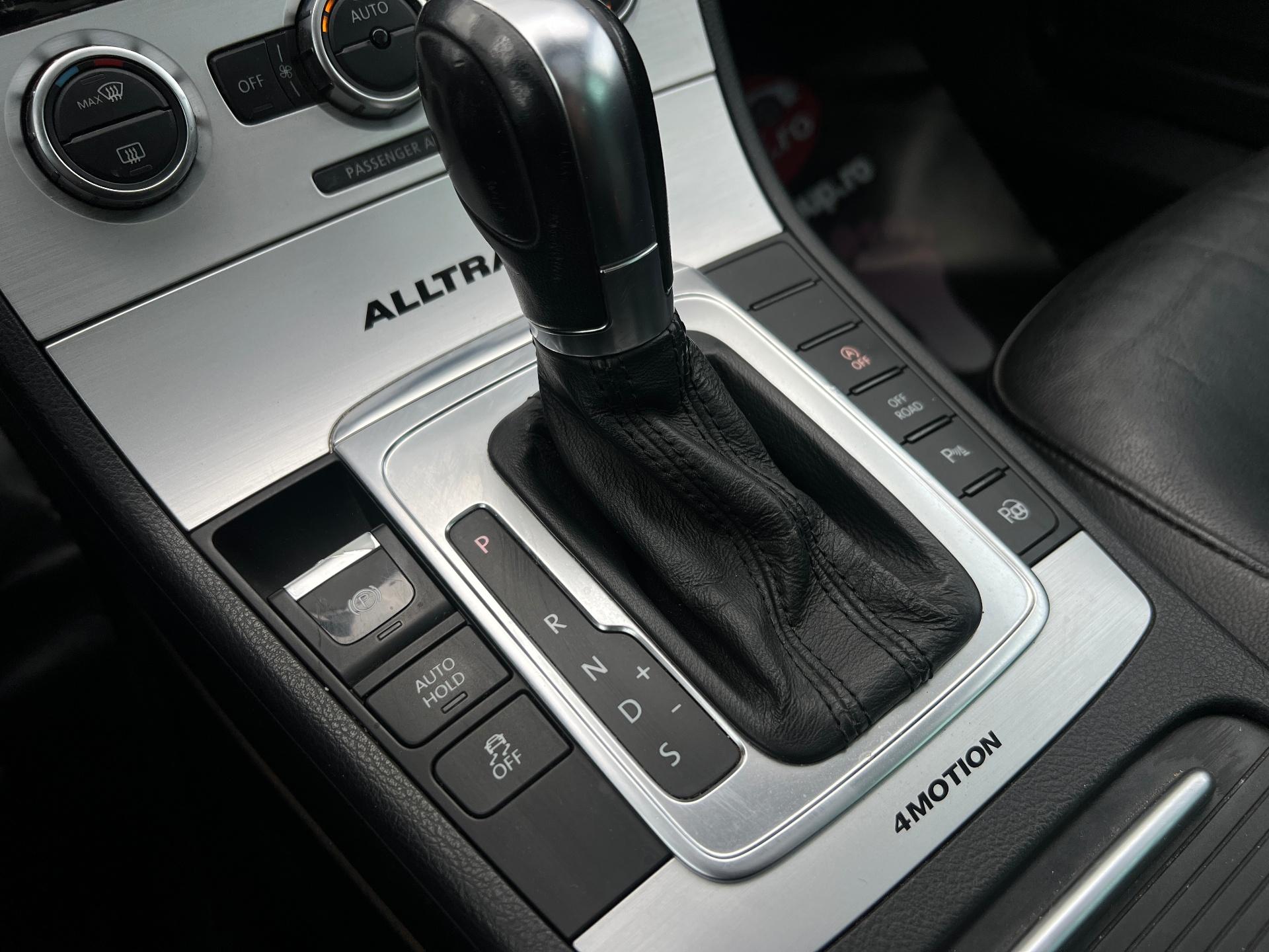 Volkswagen-Passat Alltrack