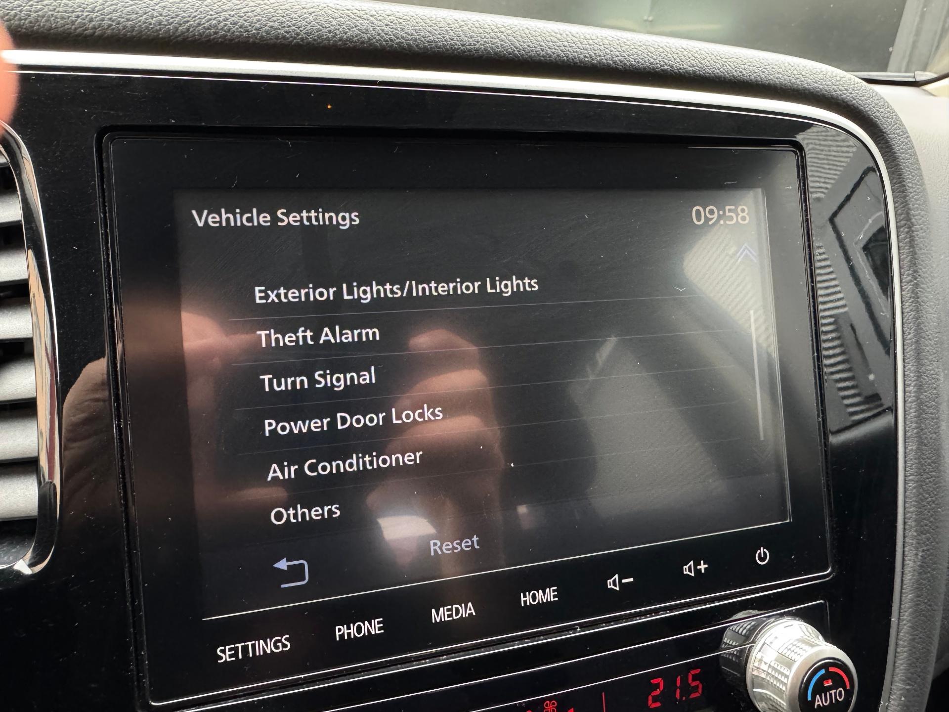 Mitsubishi-Outlander