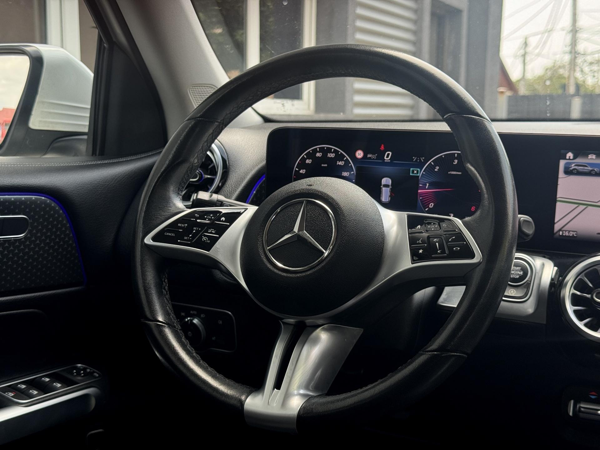 Mercedes-Benz-GLB