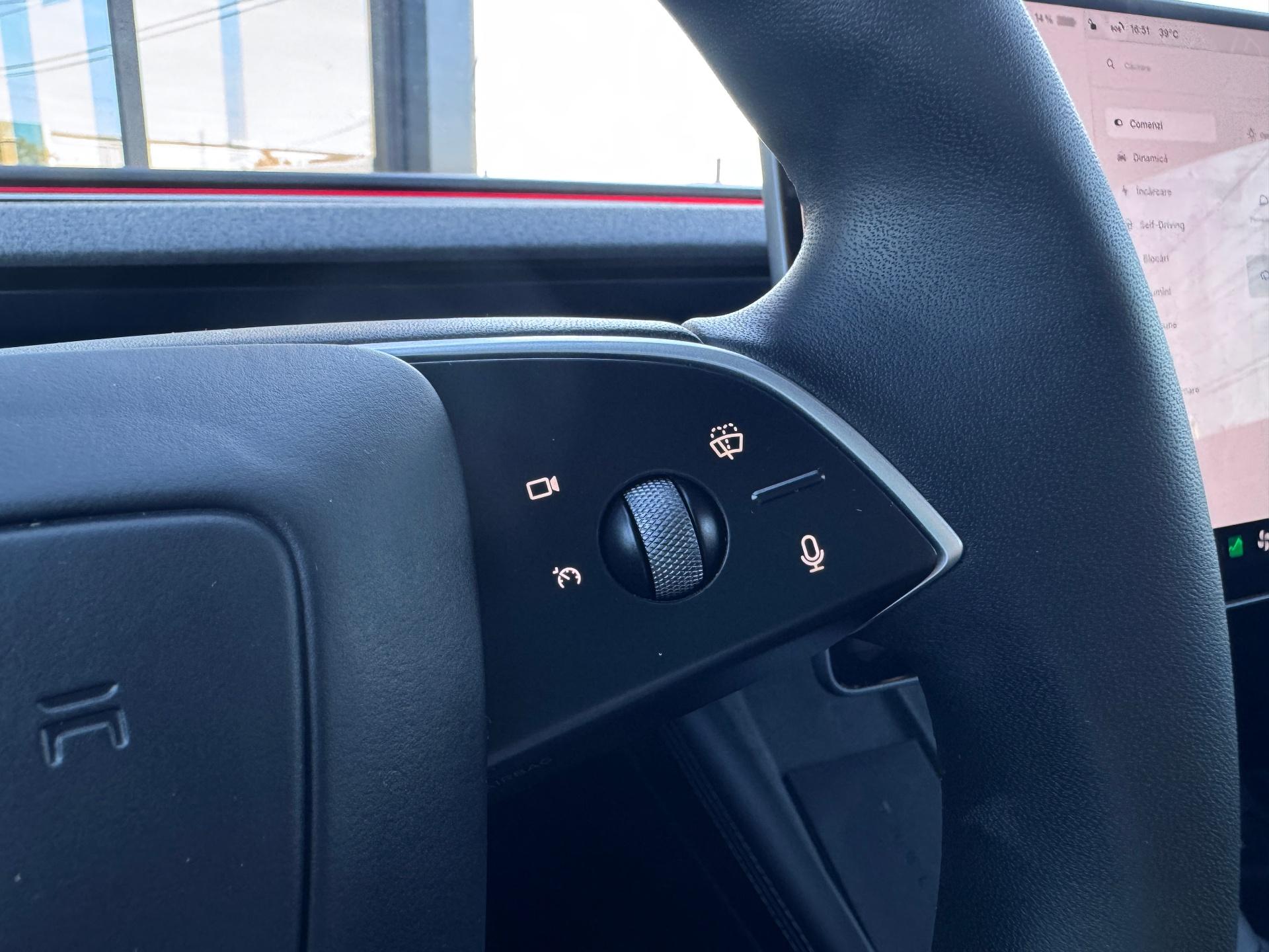 Tesla-Model 3