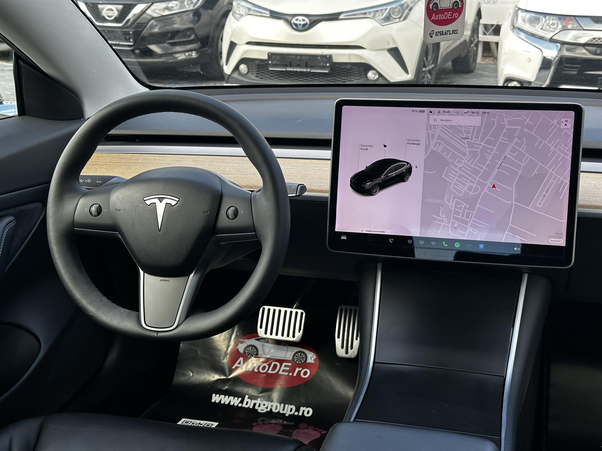 Tesla-Model 3