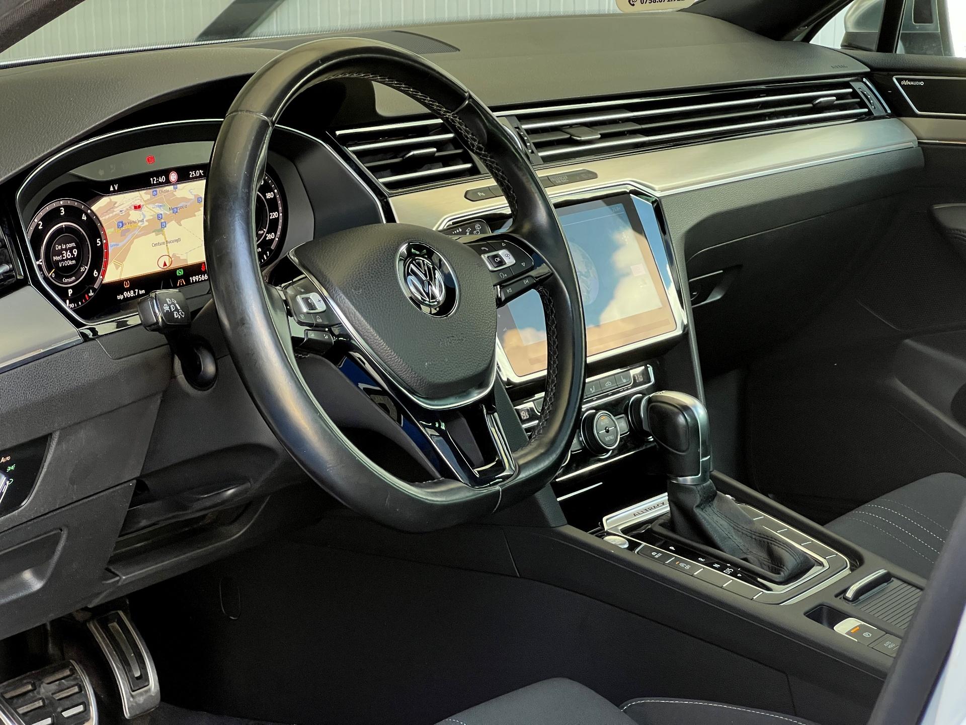 Volkswagen-Passat Alltrack