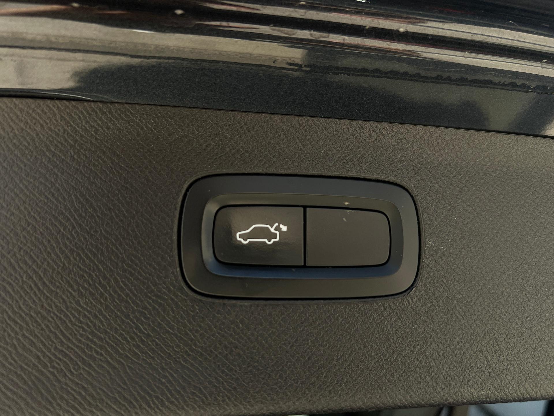 Volvo-XC 90