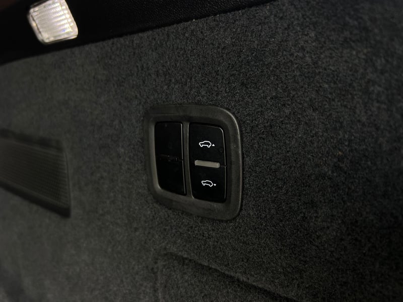 Car Thumb