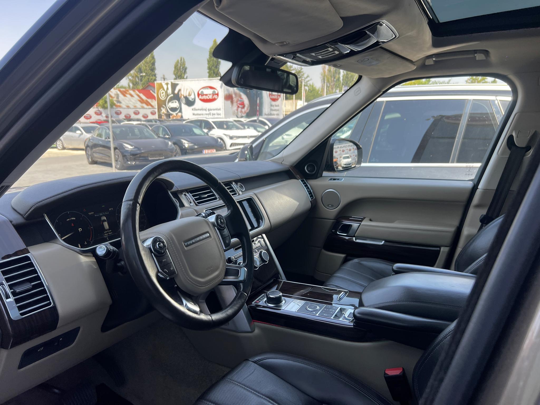 Land Rover-Range Rover Vogue