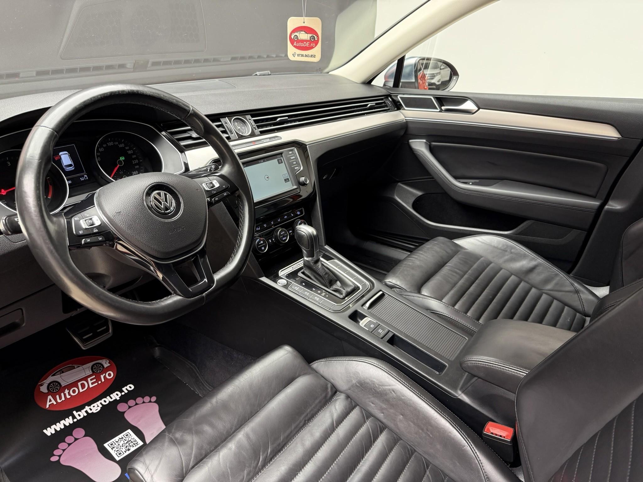 Volkswagen-Passat Alltrack