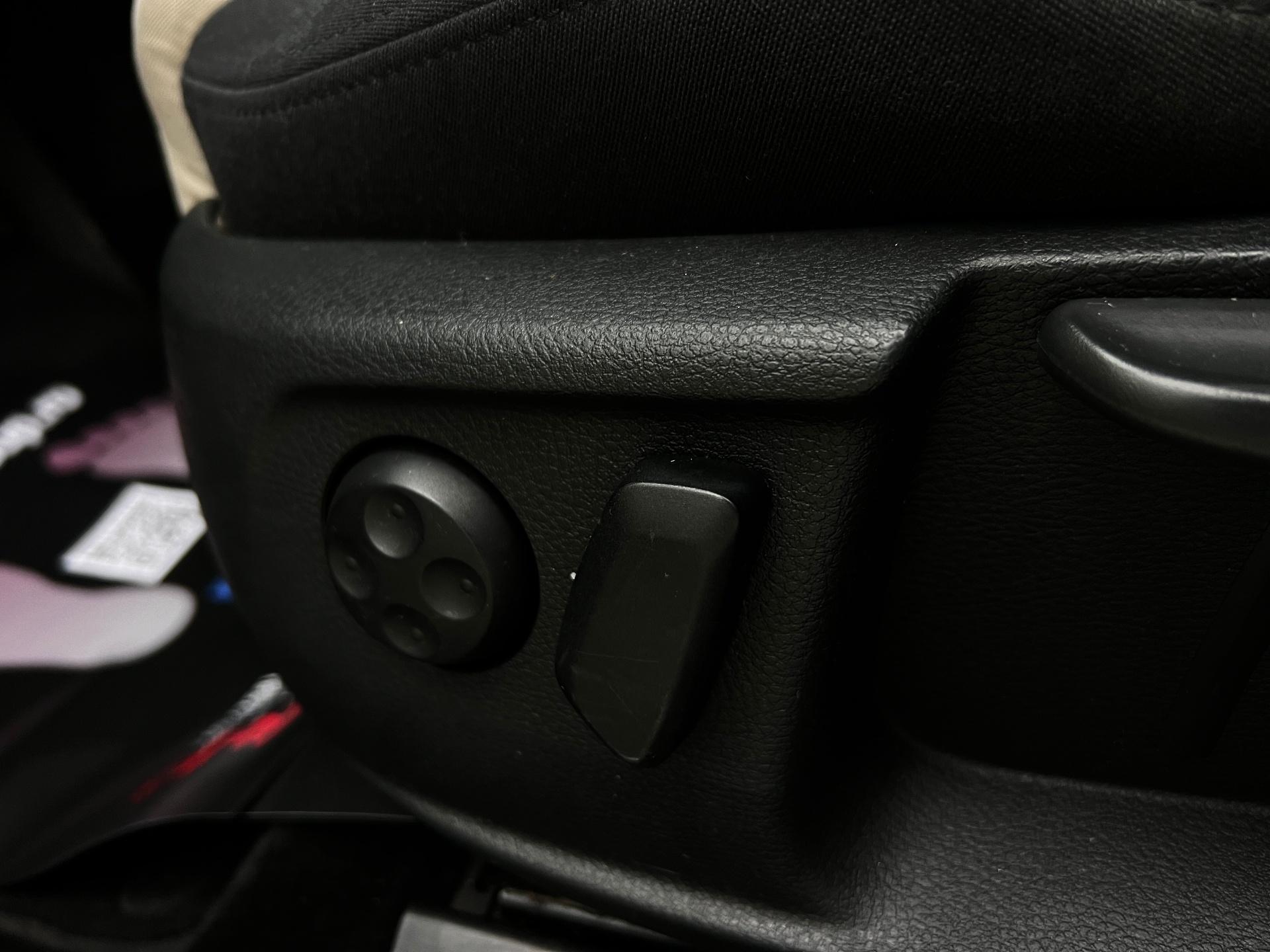 Volkswagen-Passat CC