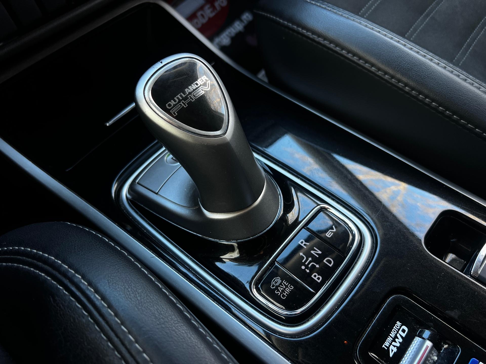 Mitsubishi-Outlander