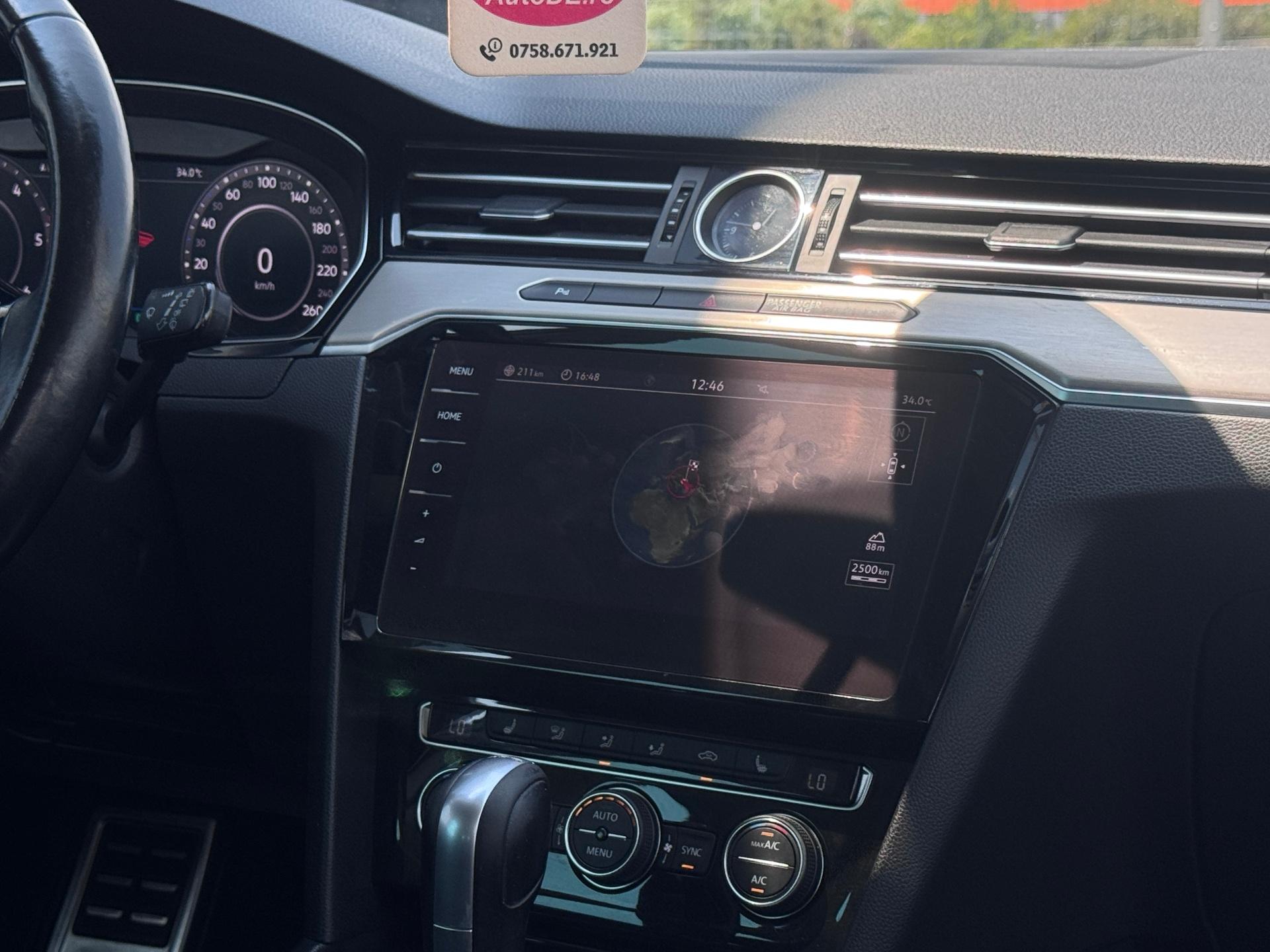 Volkswagen-Passat Alltrack