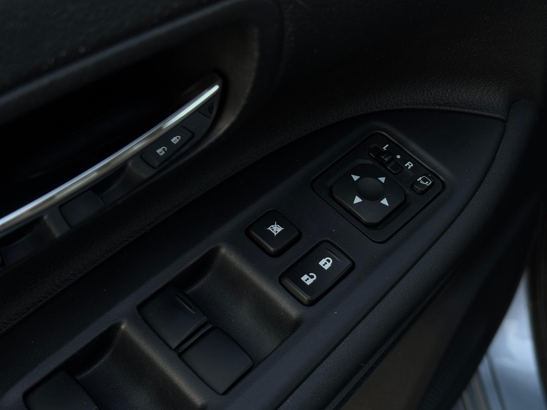 Mitsubishi-Outlander