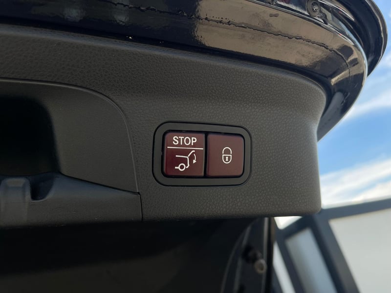 Car Thumb