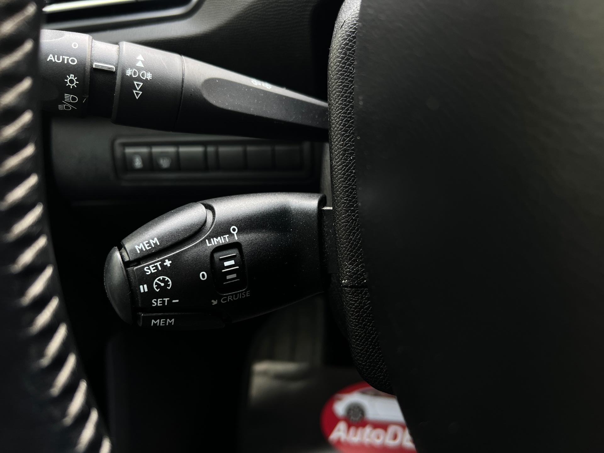 Peugeot-308