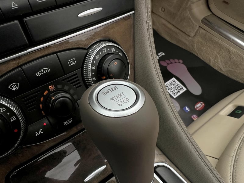 Car Thumb