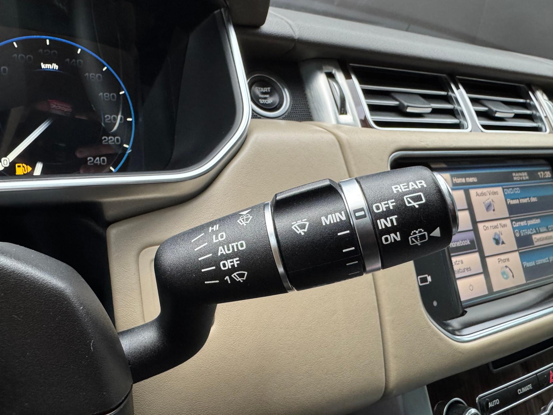 Land Rover-Range Rover Vogue