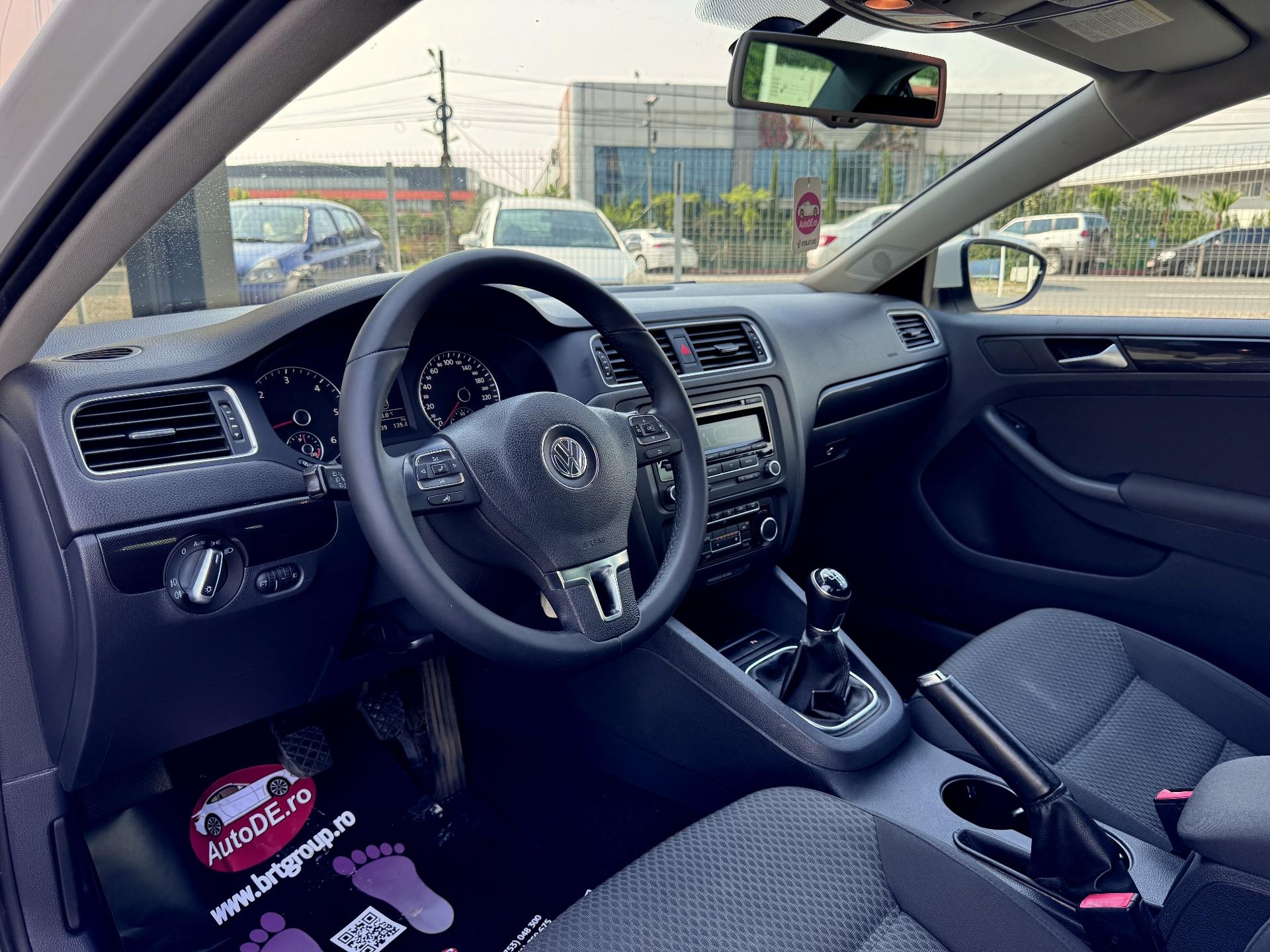 Volkswagen-Jetta