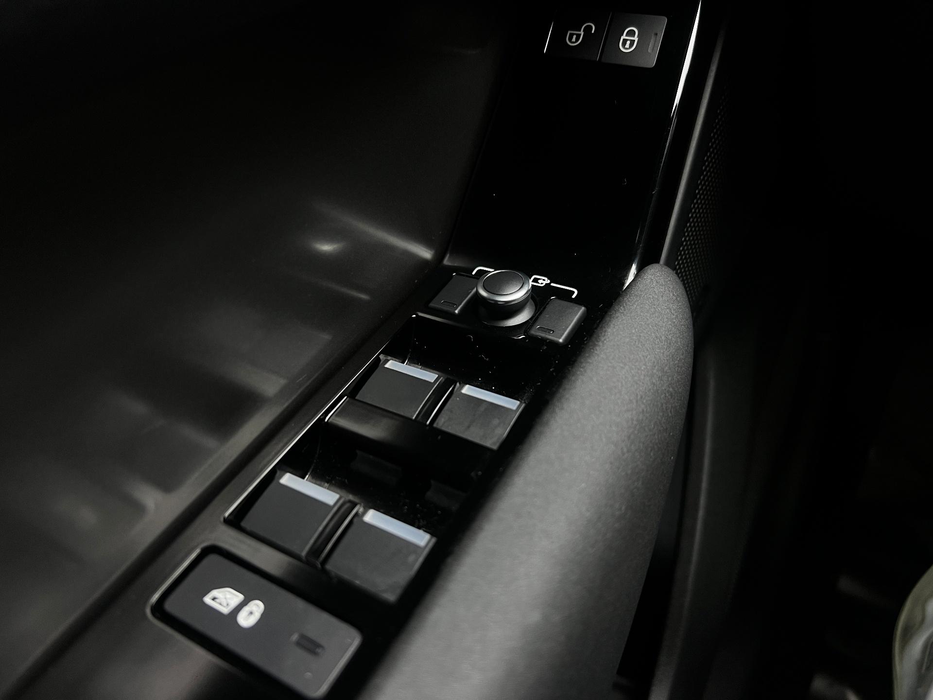 Land Rover-Range Rover Velar