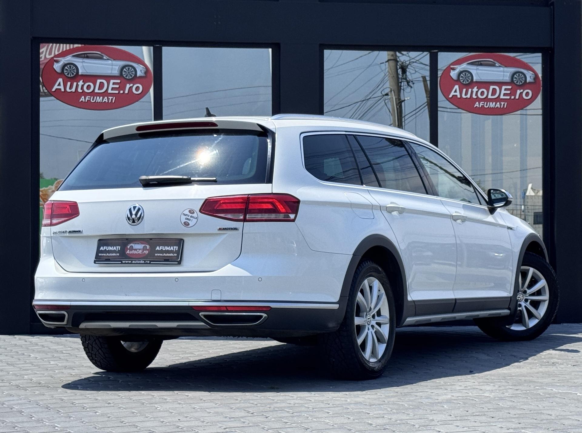Volkswagen-Passat Alltrack