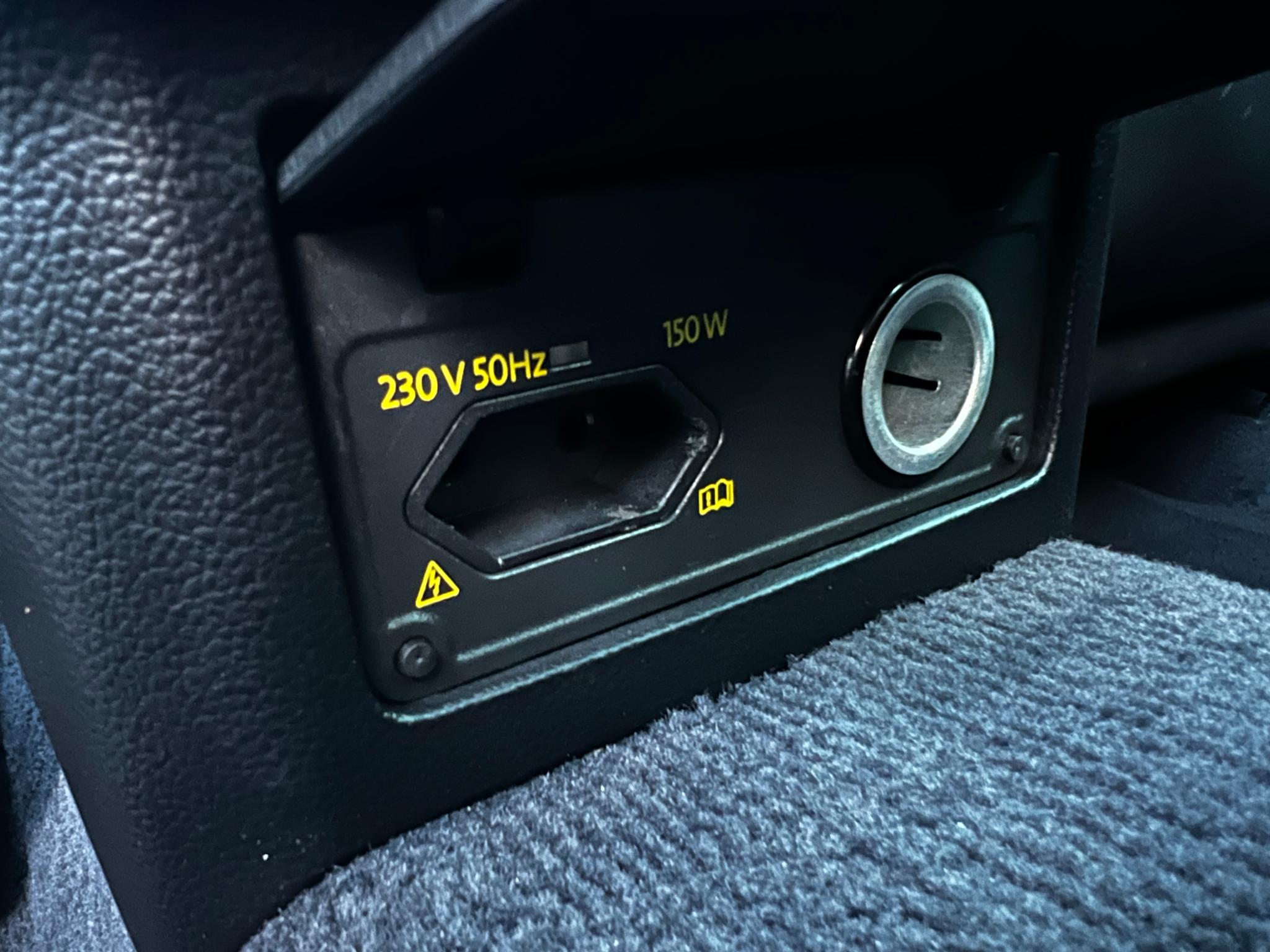 Volkswagen-Passat Alltrack