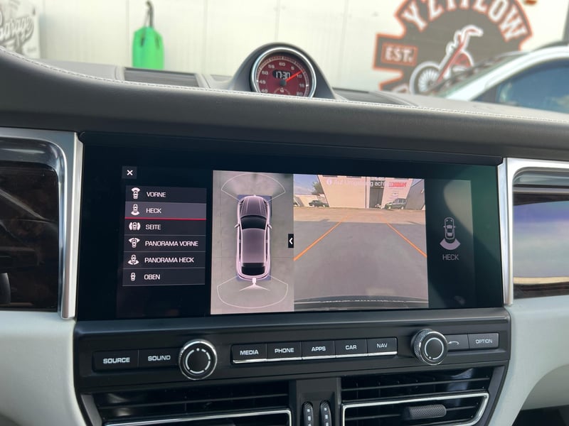 Car Thumb